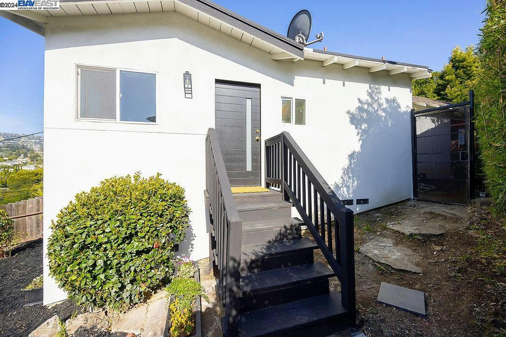 3430 STORER AVE, OAKLAND, CA 94619, photo 1 of 29