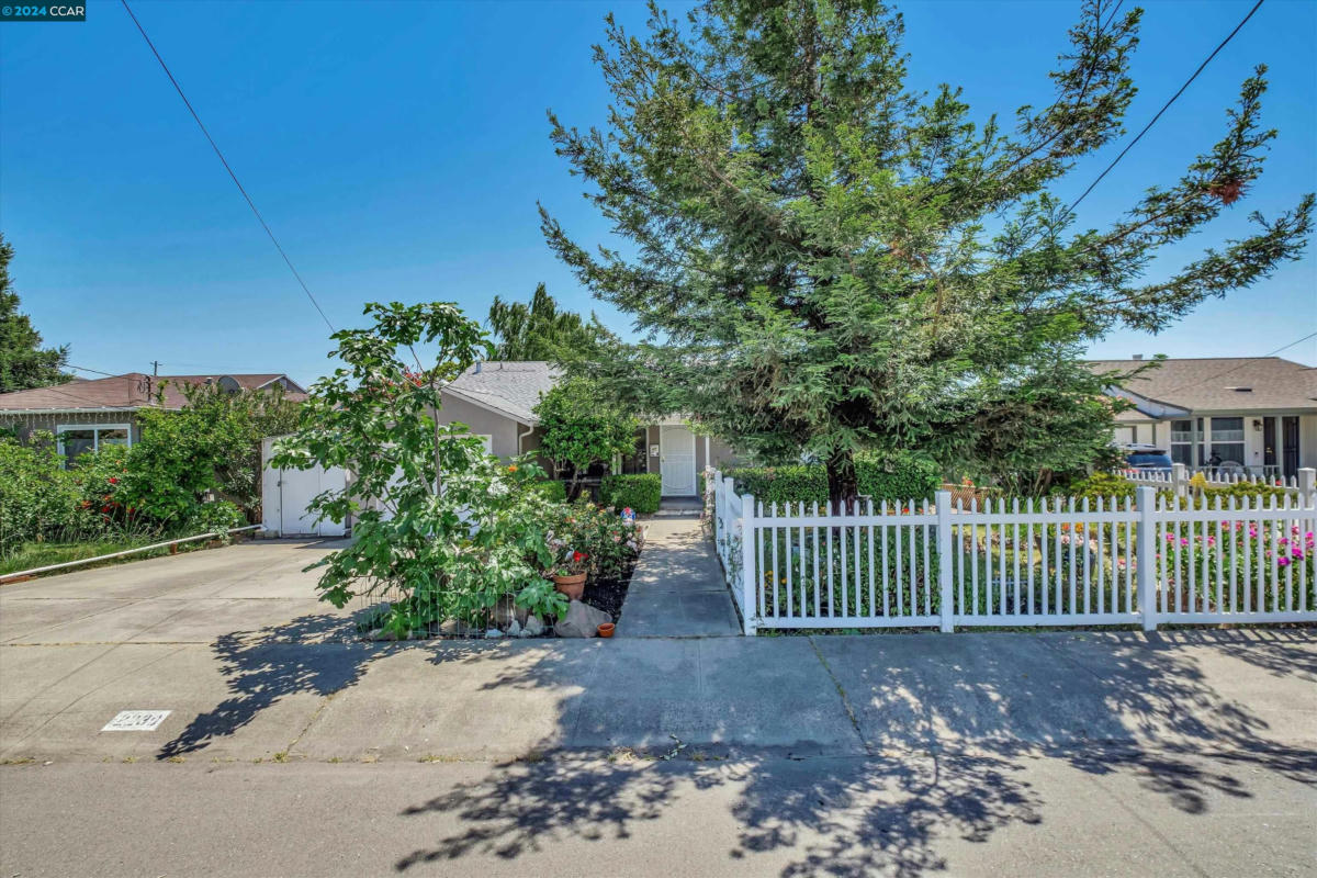 2239 LESSLEY AVE, CASTRO VALLEY, CA 94546, photo 1 of 39